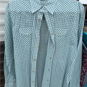 Wrangler Women's Blue Checkered Button Down Shirt